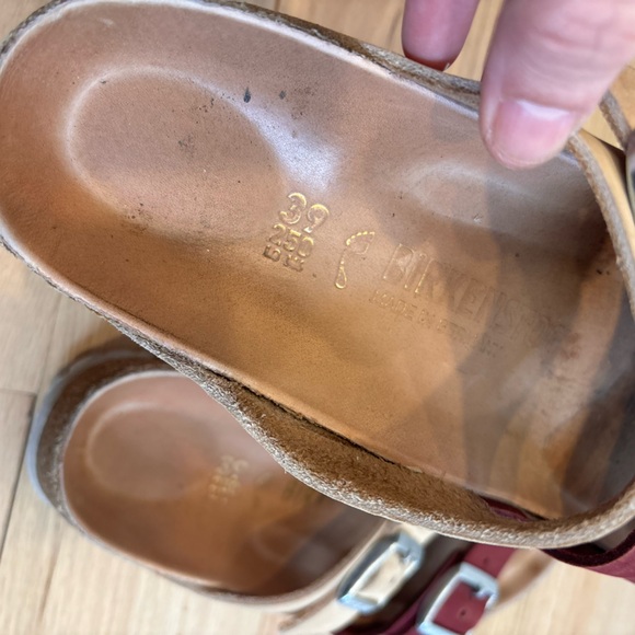 Birkenstock Arizona Split in the burgundy and tan color block design size 39 - Picture 8 of 9